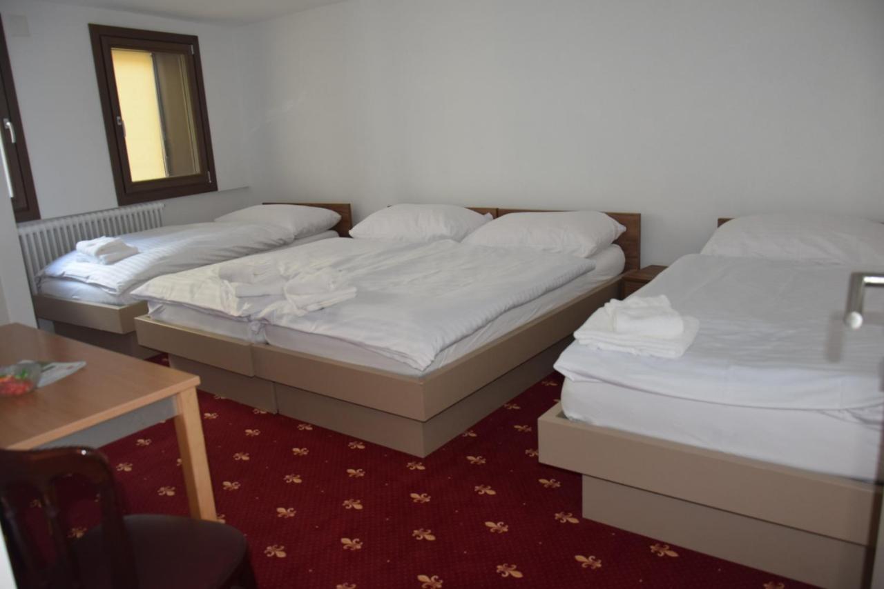 Hotel Sonne 아인지델른 외부 사진